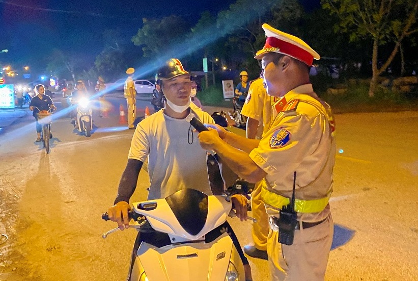 Tuần tra, kiểm soát, xử lý vi phạm đối với chuyên đề nồng độ cồn trên địa bàn thành phố